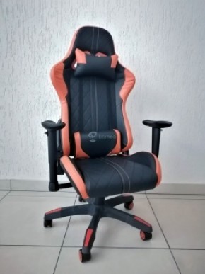 Кресло геймерское Barneo K-52 (черная экокожа оранжевые вставки) в Советском - sovetskiy.ok-mebel.com | фото