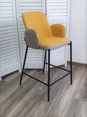 Полубарный стул NYX (H=65cm) VF106 желтый / VF120 серый М-City в Советском - sovetskiy.ok-mebel.com | фото